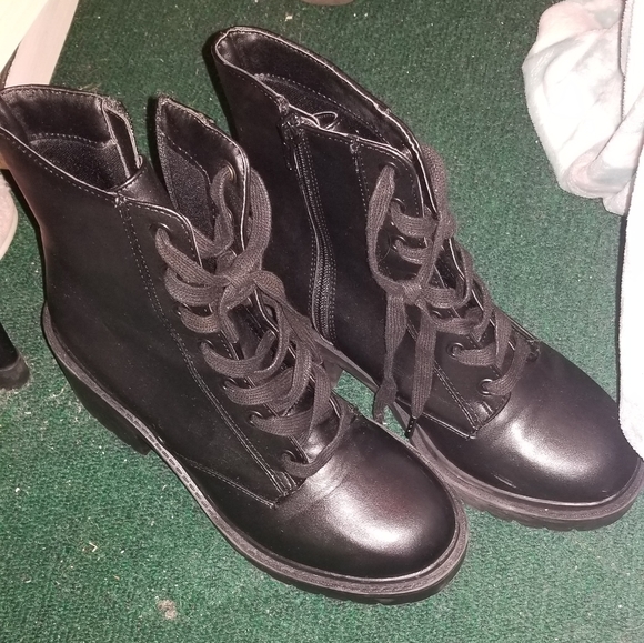 Black women's combat boots - Picture 2 of 3